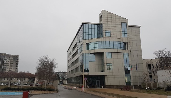 До края на април всеки български гражданин, който е получил доходи, различни от тези по трудов договор, например от наеми, хонорари и др., ще трябва да декларира това пред приходната агенция До края на април всеки български гражданин, който е получил доходи, различни от тези по трудов договор, например от наеми, хонорари и др., ще трябва да декларира това пред приходната агенция