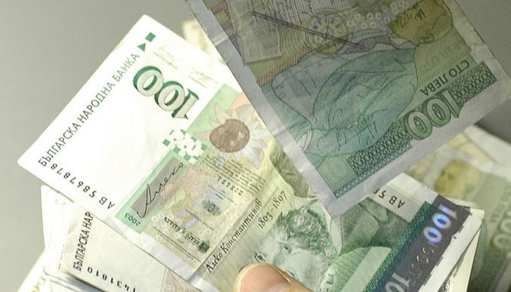 Измамниците пробутвали банкнотите на павилион в центъра на града