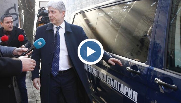 Претърсиха дома на министъра в столицата