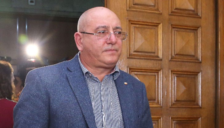 Премиерът ме изпрати да се информирам за всичко до момента, заяви екоминистърът Премиерът ме изпрати да се информирам за всичко до момента, заяви екоминистърът