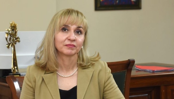 Екипът на омбудсмана определя описаните обстоятелства като унизително отнасяне спрямо настанените