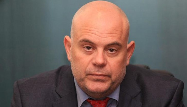 Живеем в брутален режим, който посяга на всеки, с демонстративно погазване на законите Живеем в брутален режим, който посяга на всеки, с демонстративно погазване на законите