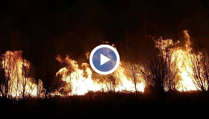 Големият пожар се вижда от Костинброд