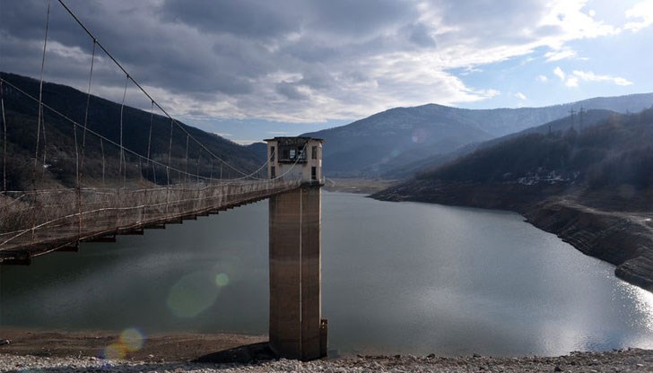 Спецпрокуратурата и ДАНС подхванаха и потенциалната водна криза в Ботевград Спецпрокуратурата и ДАНС подхванаха и потенциалната водна криза в Ботевград