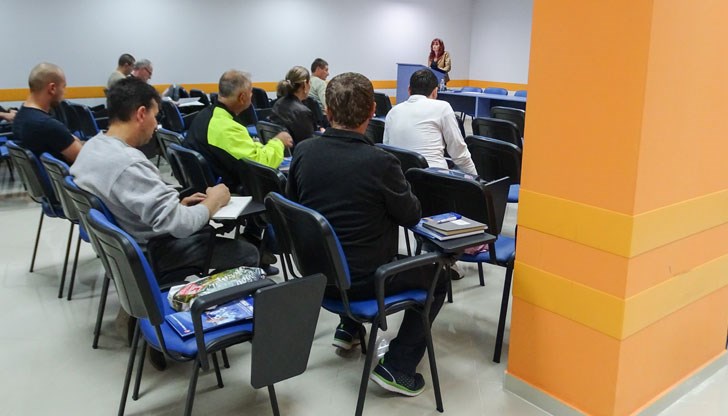 Курсът е с продължителност 960ч., като са предвидени часове по теория и практика, уточниха от болницата Курсът е с продължителност 960ч., като са предвидени часове по теория и практика, уточниха от болницата