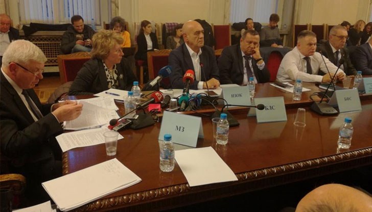 Нямало законово нарушение, но се разходвал национален ресурс, подчерта шефът на НЗОК Нямало законово нарушение, но се разходвал национален ресурс, подчерта шефът на НЗОК