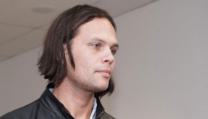 Нидерландецът се оплака от насилие и побой в ареста и настоя да бъде освободен под домашен арест Нидерландецът се оплака от насилие и побой в ареста и настоя да бъде освободен под домашен арест