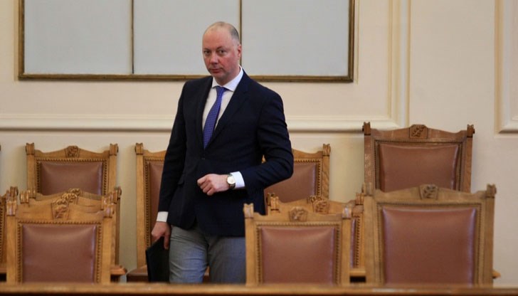 Депутатите от ресорната комисия ще обсъждат и въпросите свързани с ревозите с атракционна цел и създаването на единен публичен таксиметров регистър