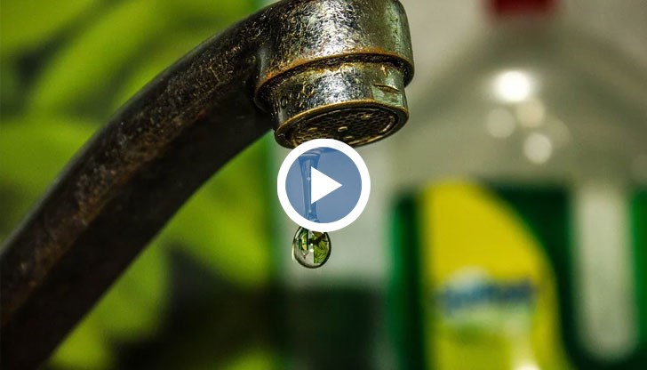 Не мога да смогна да си платя водата. Имам вода да плащам, дадоха ме на съдия-изпълнител. За мен специално много ми е скъпа водата, оплака се русенец