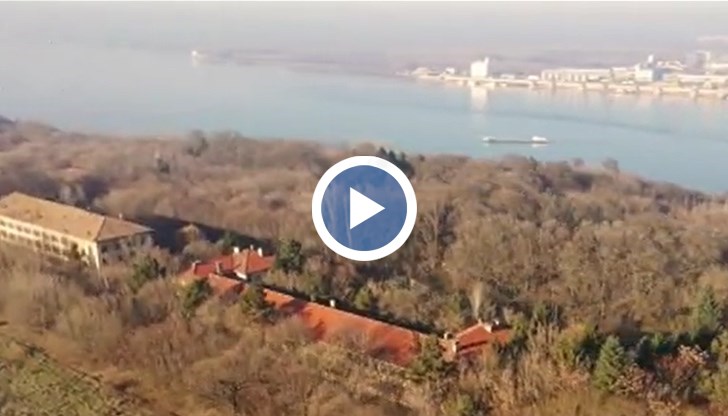 Десетки казарми и поделения пустеят и се рушат