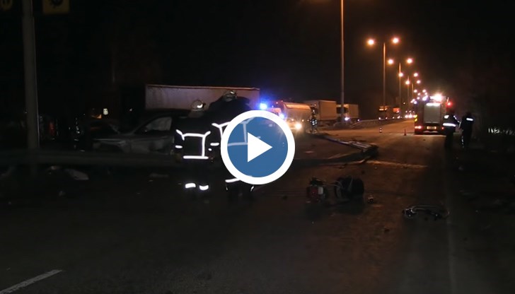 Двама души загинаха след удар на пътя Русе - Силистра