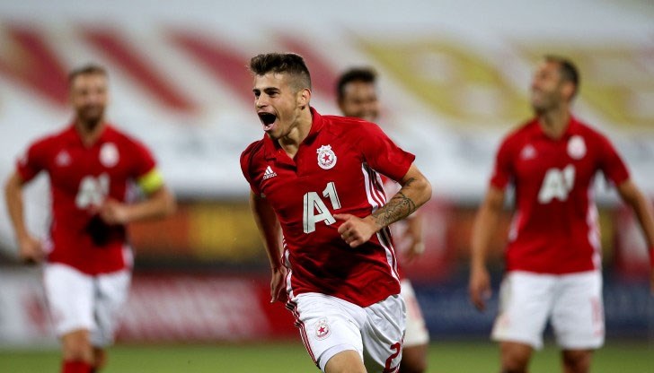 19-годишният Митко Митков подписва договор с русенския отбор