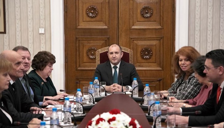 Румен Радев подчерта, че единствено българските народни представители и българският президент са оправомощени да инициират промени в Основния закон
