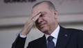 “Блумбърг”: Ердоган държи насочен пистолет към собствената си глава