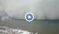 Моментът, в който снежна буря удря бреговете на Черно море