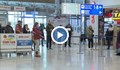 Хората, които кацат от Италия, ще попълват анкетни карти на летището