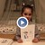 4-годишната Алма и нейната първа книга