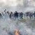 Гръцката гранична полиция спира мигранти със сълзотворен газ и шокови гранати
