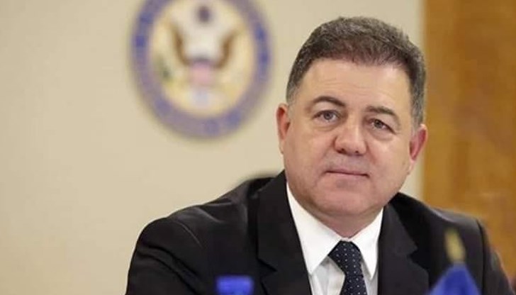 Бившият министър на отбраната Николай Ненчев излезе с остра критика към президента Румен Радев