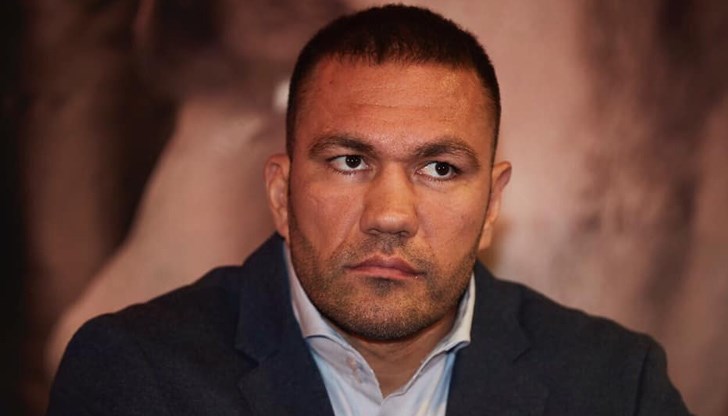 Американски журналист пише, че Пулев се качвал на самолета от Чикаго за Лас Вегас