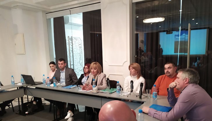 В момента фирма фантом, с 1 лев капитал и без имущество, може да внася, съхранява, транспортира и обработва отпадъци