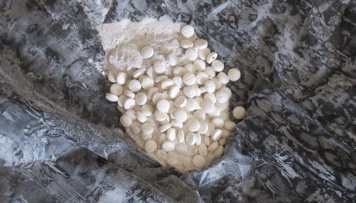 Цяла година криминалистите дебнели брат и сестра