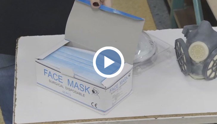 Експертите съветват, да носим маски или шал, ако имаме съмнения, че сме заразени