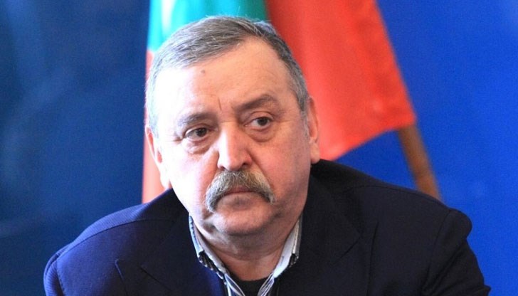 Хората се страхуват и при най-малките симптоми търсят лекарска помощ, каза проф. Тодор Кантарджиев Хората се страхуват и при най-малките симптоми търсят лекарска помощ, каза проф. Тодор Кантарджиев