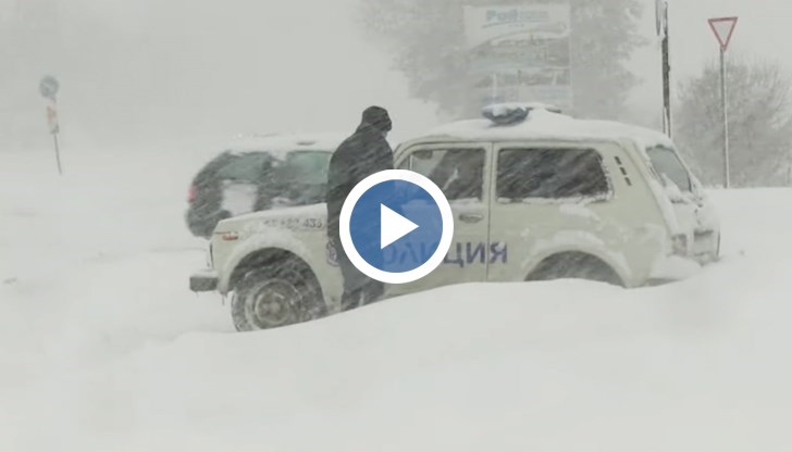 Въпреки това част от леките автомобили тръгват на свой риск