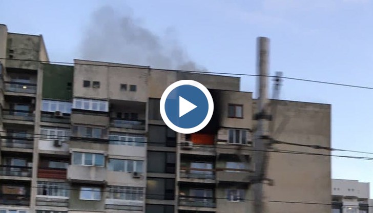 Пожар гори в жилищен блок в столичния квартал „Красно село“