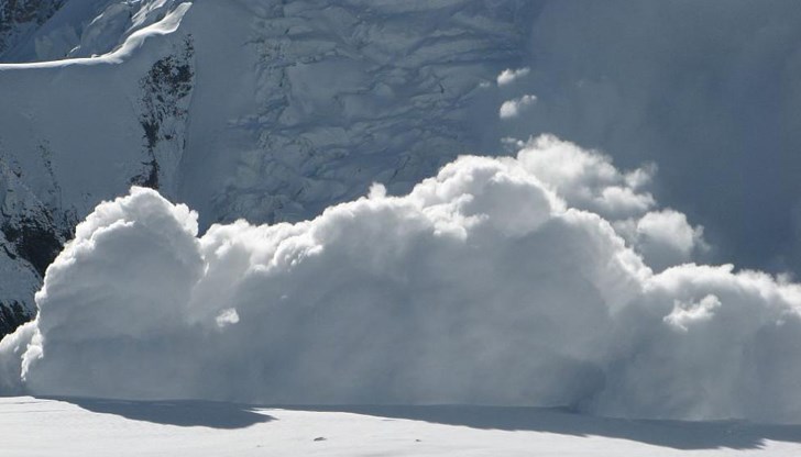 Две смъртоносни лавини паднаха вчера в източна Турция Две смъртоносни лавини паднаха вчера в източна Турция