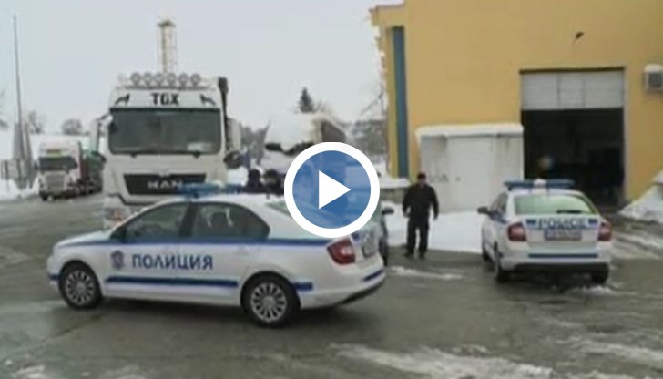 Румънски шофьор на ТИР пререди 120 камиона