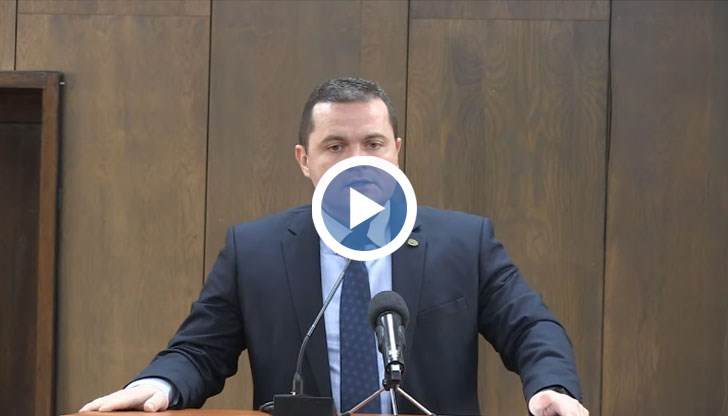 Венецът беше поднесен, почит е отдадена, всички сведохме глави. Изненадан съм, че продължавате да говорите по този начин, заяви Пенчо Милков