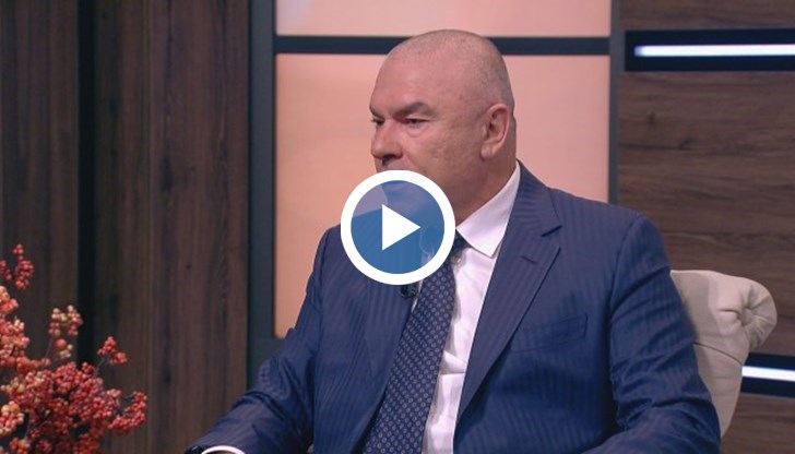 По думите му в момента се "отсрелват основно бизнесмени, които контактуват повече с Русия"