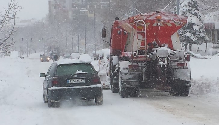 Автобусните линии до населените места в общината с нарушен график са до Мартен и Сандрово Автобусните линии до населените места в общината с нарушен график са до Мартен и Сандрово