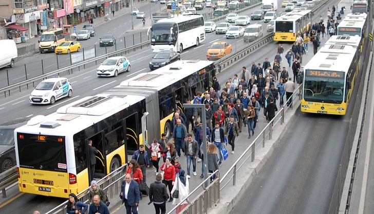 От понеделник новата цена на билета ще бъде 3,50 турски лири вместо 2.60 От понеделник новата цена на билета ще бъде 3,50 турски лири вместо 2.60