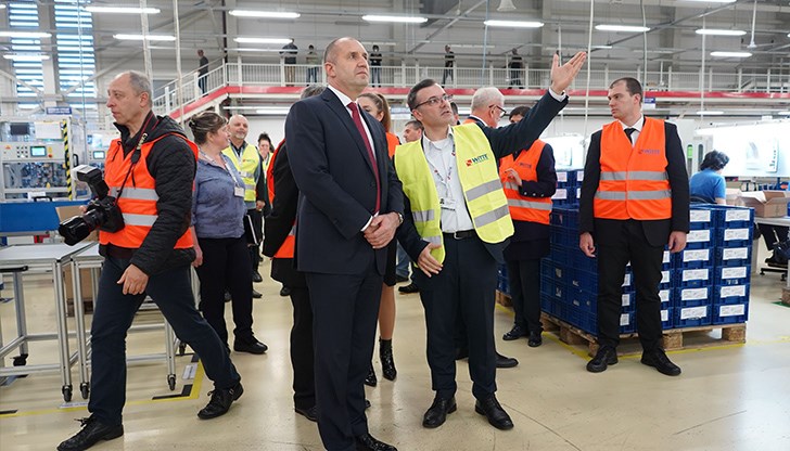 Президентът на Република България посети ВИТТЕ Аутомотив България