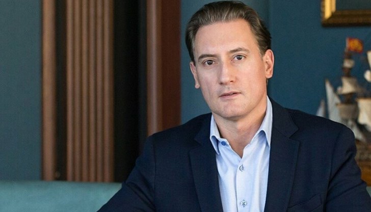 Двете компании са свързани от години, но оперират на пазара като отделни дружества и има различна акционерна структура