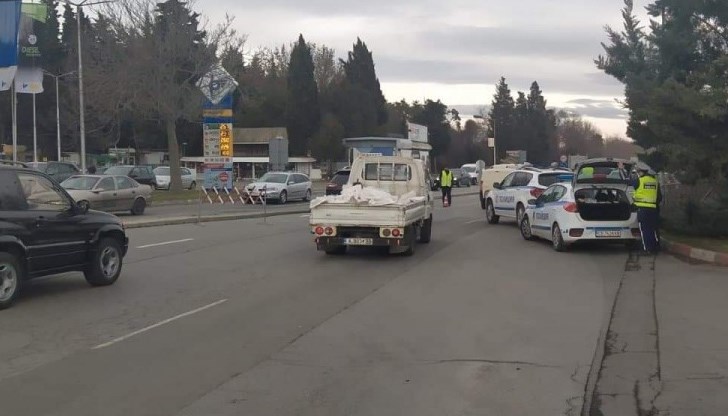 Органите на реда са завардили всички входове и изходи на морския град Органите на реда са завардили всички входове и изходи на морския град