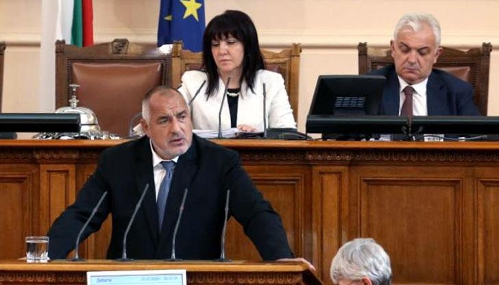 Депутатите ще изслушат премиера за старта и работата на тол системата днес в Народното събрание