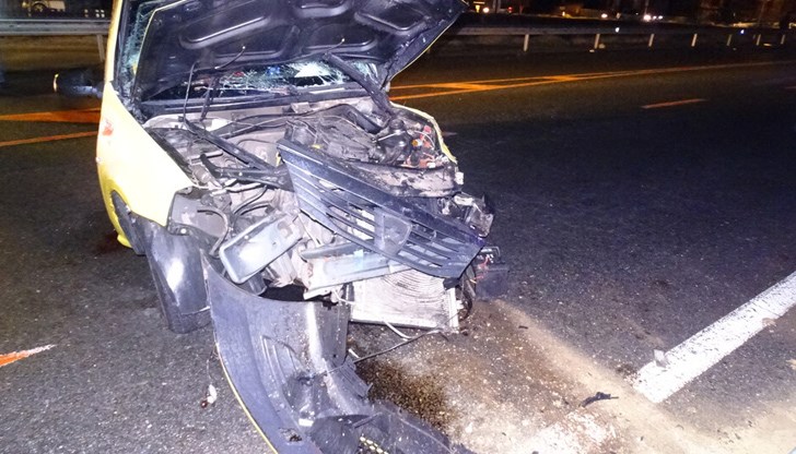 Движението за товарни автомобили е затворено и в двете посоки