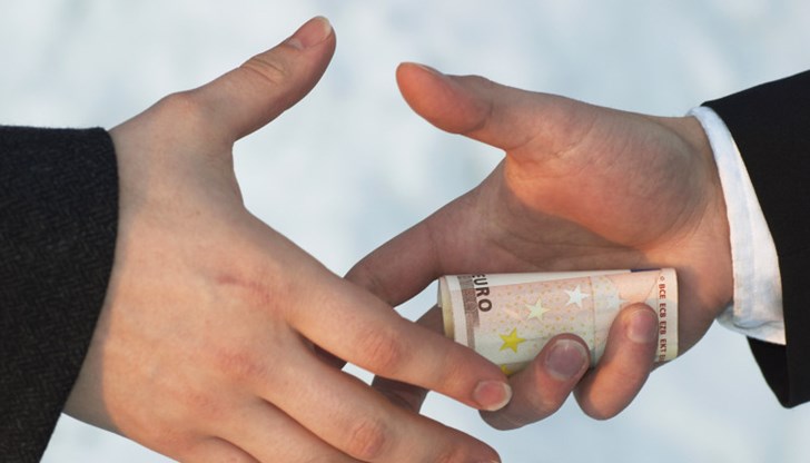 Актът на САЩ е по-скоро символичен - това не решава проблемът с прояла из основи държавата корупция