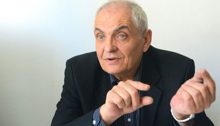 Няма как да се избяга от наличието на хартиени бюлетини, заяви  Димитър Димитров
