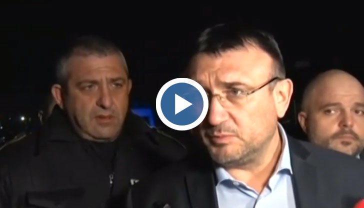 Проблемът засега е на гръцката граница, уверява вътрешният министър