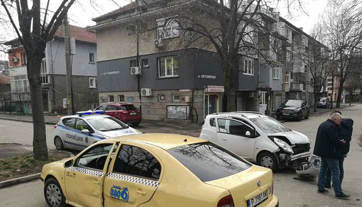 Такива картини не ме учудват, а липсата на знаци, които да регулират движението