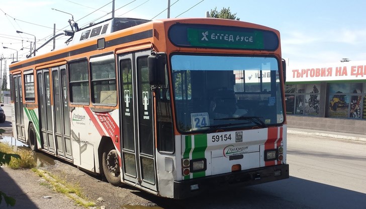 Какво по-добро от това, бъдещето на нацията, всички ученици до 19 години, нашите деца и внуци, да пътуват безплатно от дома си до училището където учат? Какво по-добро от това, бъдещето на нацията, всички ученици до 19 години, нашите деца и внуци, да пътуват безплатно от дома си до училището където учат?