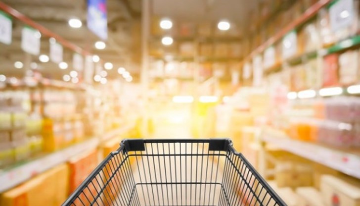 Охраната е заловила мъжа след касовата зона в магазина Охраната е заловила мъжа след касовата зона в магазина