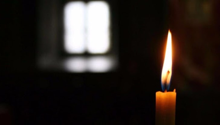 Ирина Чмихова е българска поп-певица и музикален педагог. Тя е един от основателите на поп-музиката в България Ирина Чмихова е българска поп-певица и музикален педагог. Тя е един от основателите на поп-музиката в България