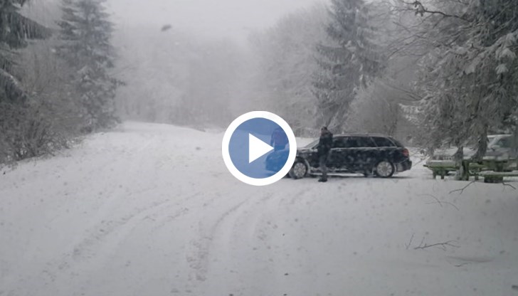 Поискана е помощ от армията за разчистване на труднодостъпните планински пътища