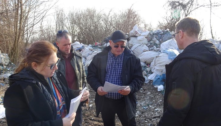 Нерегламентирана площадка за отпадъци откриха в село Калипетрово